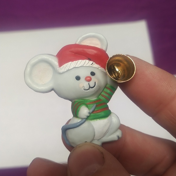 Hallmark Mouse with Bell Brooch - Picture 3 of 4
